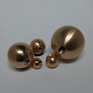 Sfera &Oslash; 30 mm. OTTONE foro M8