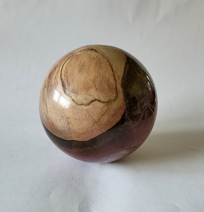 Sfera LEGNO FOSSILE diam 67 mm.